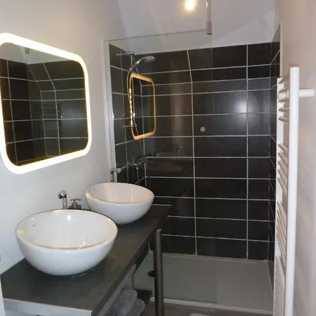 Le Bouddha Bed & Breakfast Besse-et-Saint-Anastaise