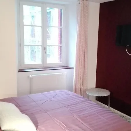 Le Bouddha Nocleg ze śniadaniem 3*