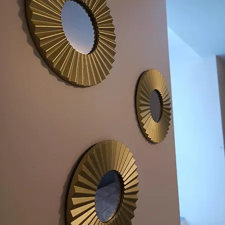 Le Bouddha Nocleg ze śniadaniem 3*